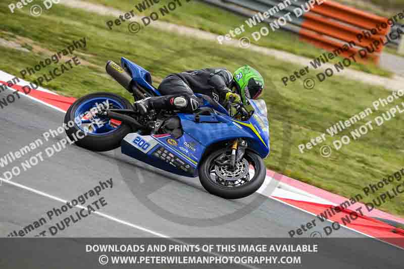 cadwell no limits trackday;cadwell park;cadwell park photographs;cadwell trackday photographs;enduro digital images;event digital images;eventdigitalimages;navarra;no limits trackdays;peter wileman photography;racing digital images;trackday digital images;trackday photos